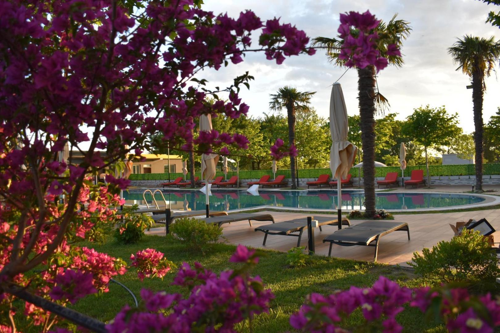 Hotel Qetesia-Te Indriti Велипойе Экстерьер фото